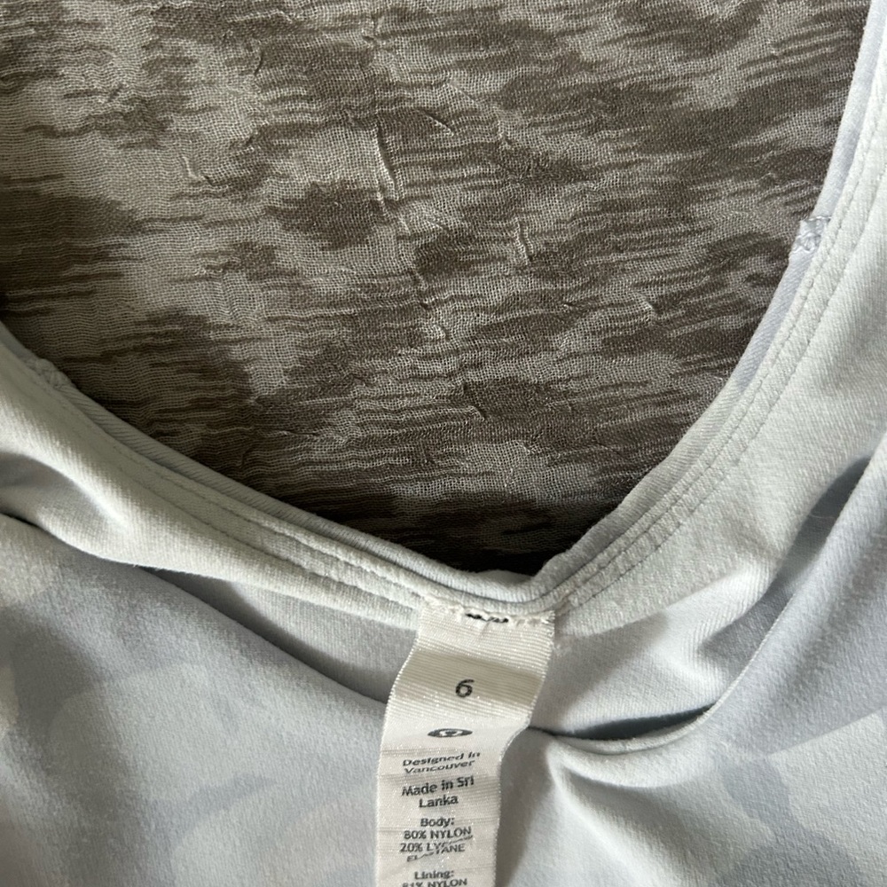 Lululemon Light Gray Camo  Crop Top - Picture 4 of 5
